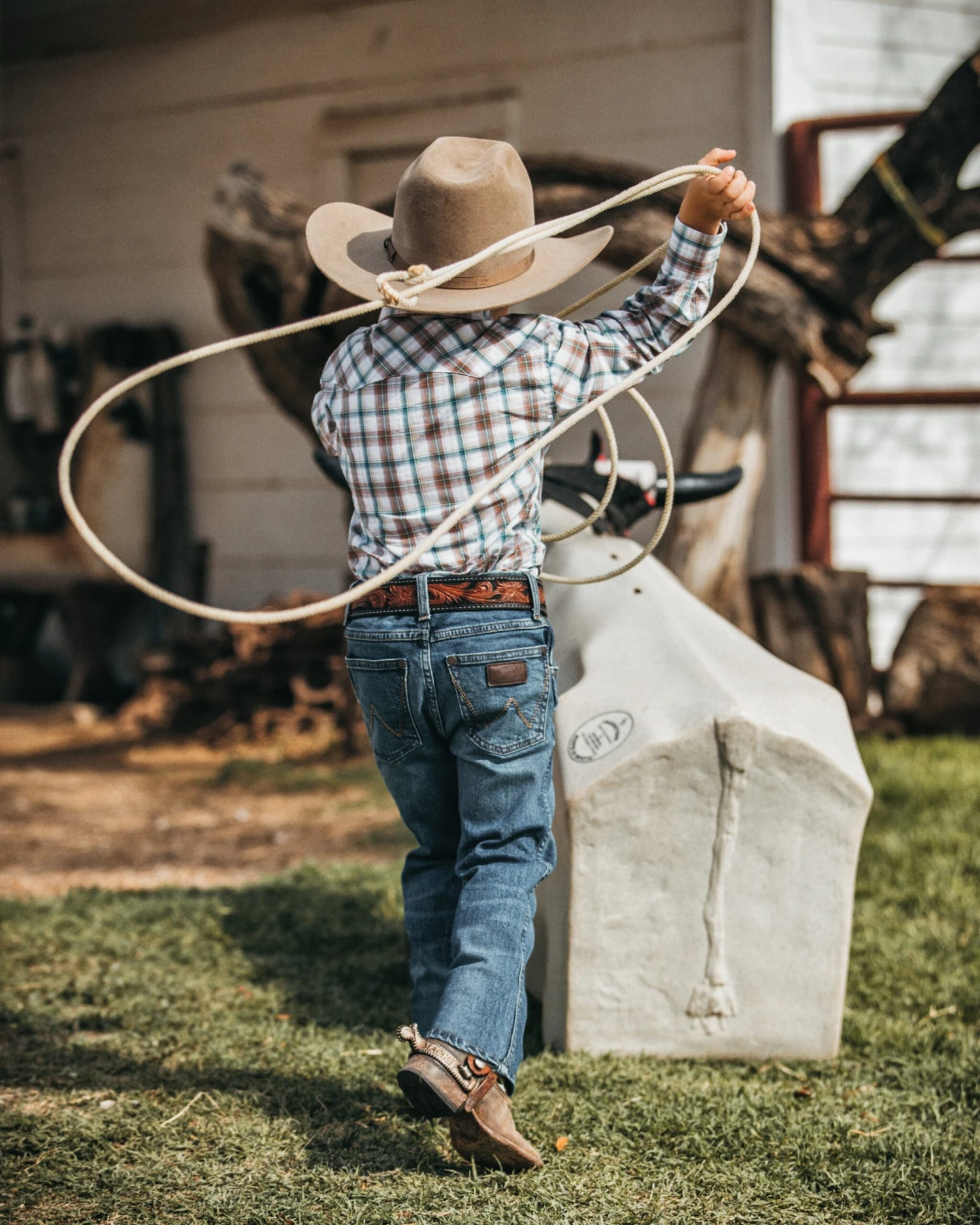 Boy's Wrangler 88BWZ Ferris (112317818) Retro Slim Fit Straight Leg Jeans (1T-20) 3 Boy's Wrangler 88BWZ Ferris (112317818) Retro Slim Fit Straight Leg Jeans (1T-20)