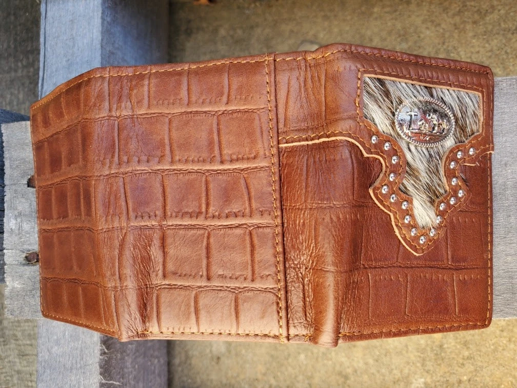 Top Notch Accessories A6002BR Brown Alligator Print W/Praying Cowboy Concho Tri-Fold Wallet 5 Top Notch Accessories A6002BR Brown Alligator Print W/Praying Cowboy Concho Tri-Fold Wallet - Image 3